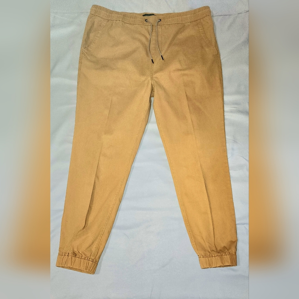 Aeropostale Men's Tan Chino Joggers